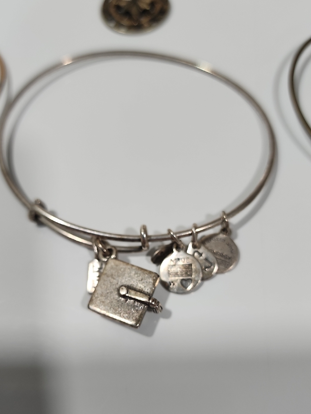 9 Alex & Ani Bracelets, 1 Love This Life Bracelet. - Picture 10 of 16